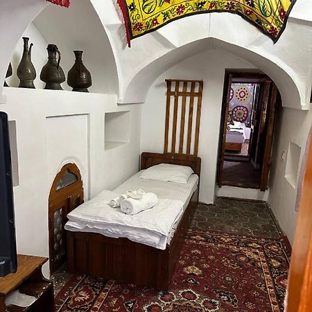Отель MEKHTAR AMBAR Caravan Sarai XIX Бухара Экстерьер фото