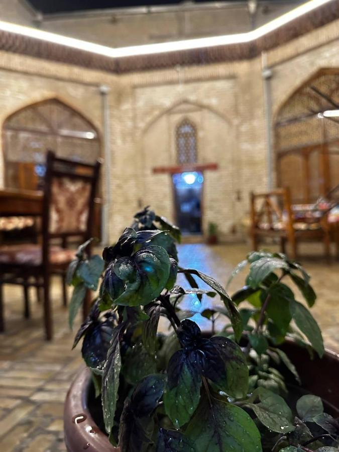 Отель MEKHTAR AMBAR Caravan Sarai XIX Бухара Экстерьер фото