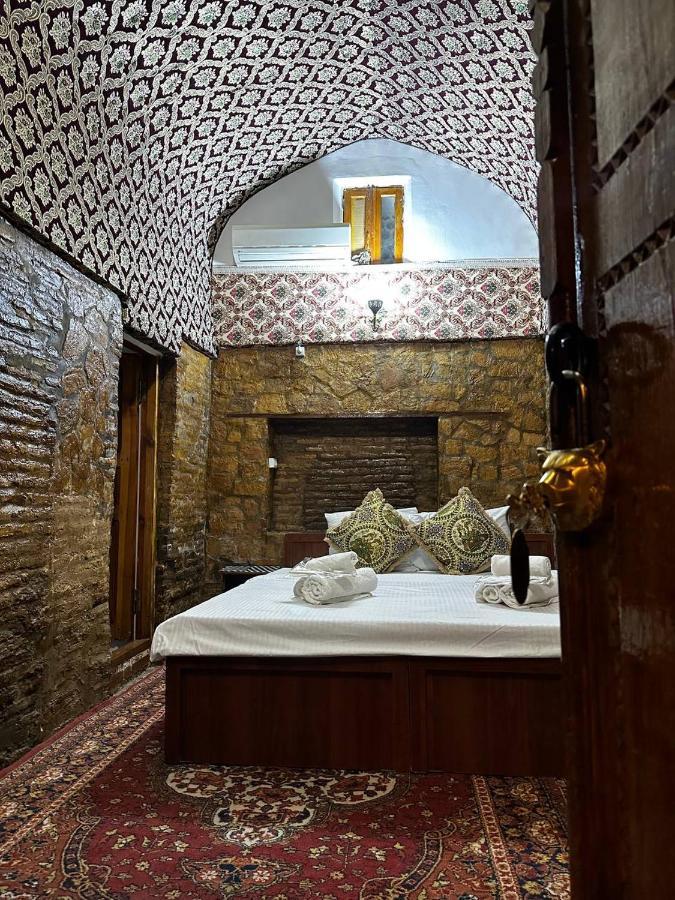 Отель MEKHTAR AMBAR Caravan Sarai XIX Бухара Экстерьер фото
