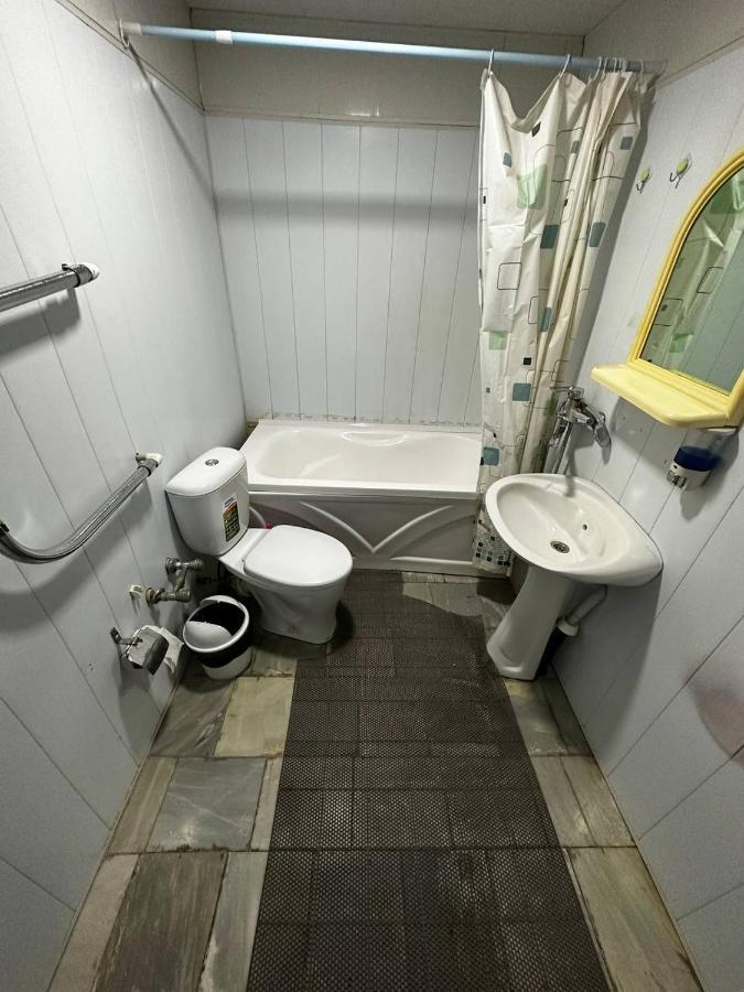 Отель MEKHTAR AMBAR Caravan Sarai XIX Бухара Экстерьер фото