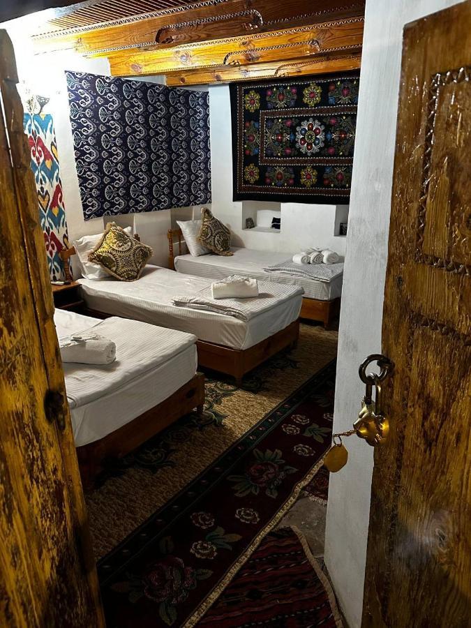Отель MEKHTAR AMBAR Caravan Sarai XIX Бухара Экстерьер фото